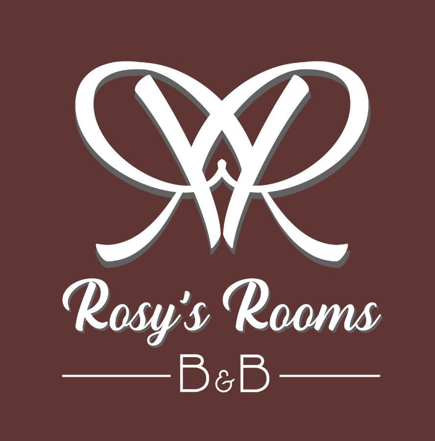 Rosy'S Rooms Patrica Bagian luar foto