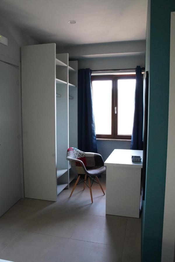 Rosy'S Rooms Patrica Bagian luar foto